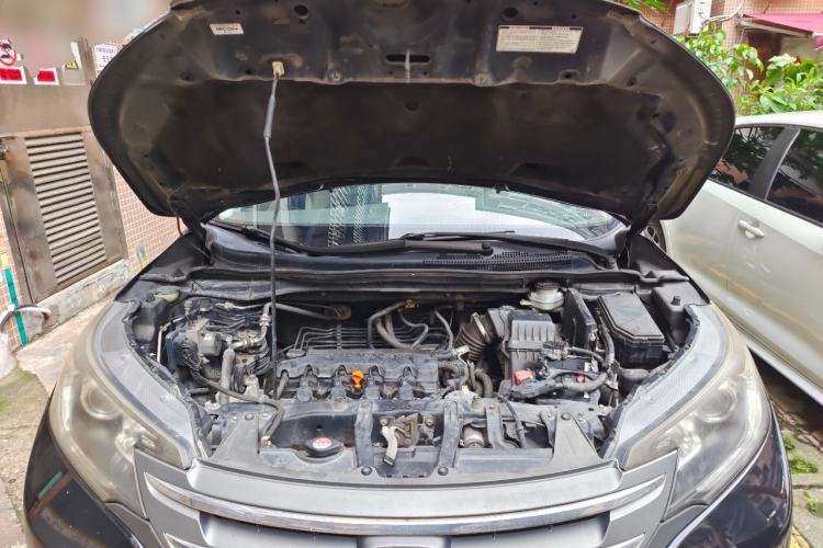 Used Honda CR-V 2012 2.0L two-wheel drive urban version Engine Bay