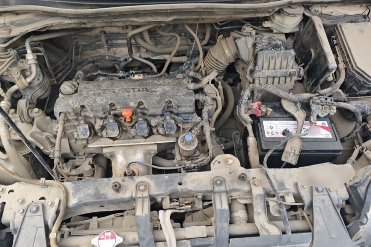Used Honda CR-V 2012 2.0L two-wheel drive urban version Engine Bay