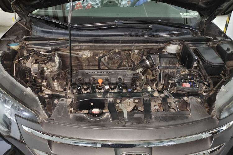 Used Honda CR-V 2012 2.0L two-wheel drive urban version Engine Bay