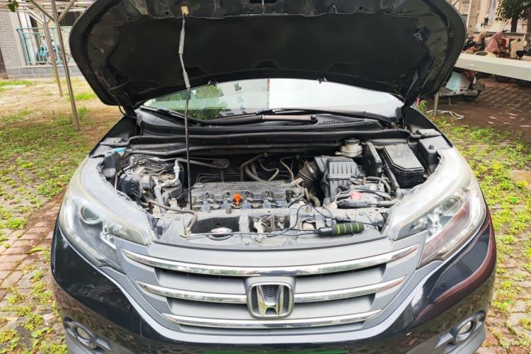 Used Honda CR-V 2012 2.0L two-wheel drive urban version Engine Bay