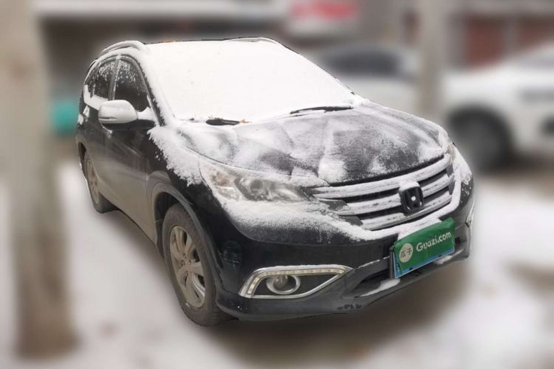 Used Honda CR-V 2012 2.0L two-wheel drive urban version Front Right 45 Deg