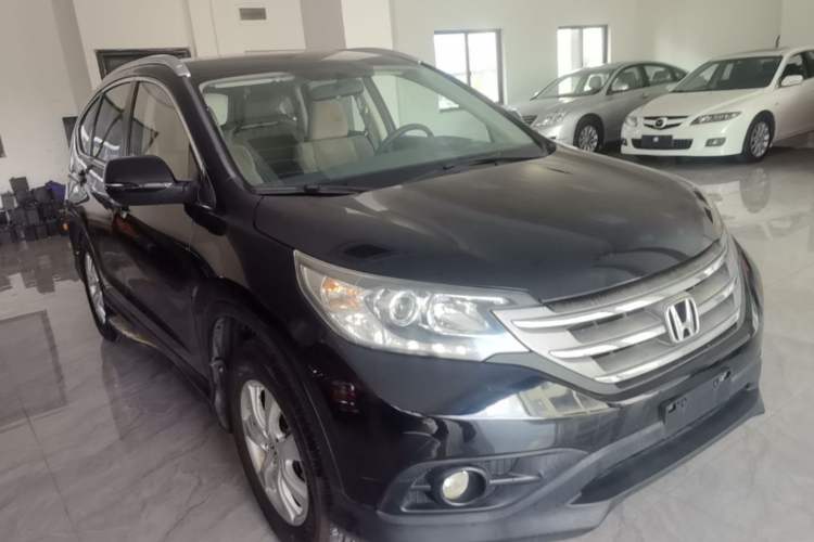 Used Honda CR-V 2012 2.0L two-wheel drive urban version Front Right 45 Deg