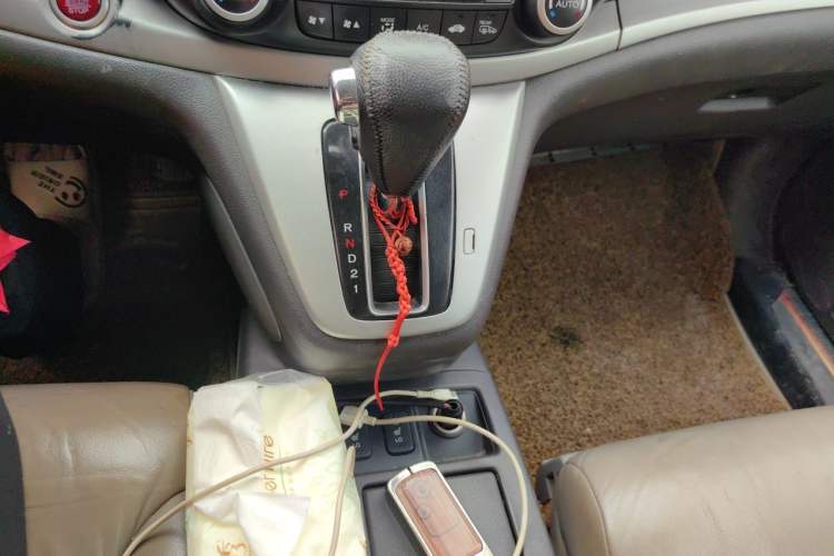 Used Honda CR-V 2012 2.4L four-wheel drive luxury version Gear Lever