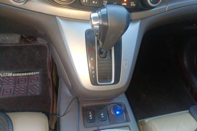 Used Honda CR-V 2012 2.4L four-wheel drive luxury version Gear Lever