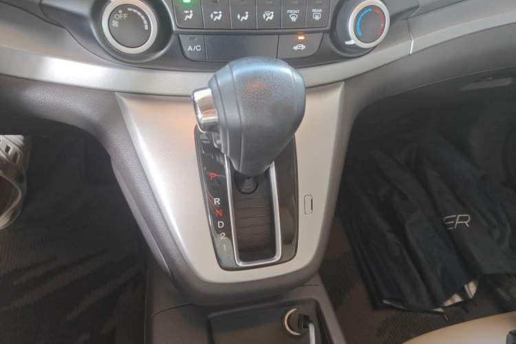 Used Honda CR-V 2012 2.0L two-wheel drive urban version Gear Lever