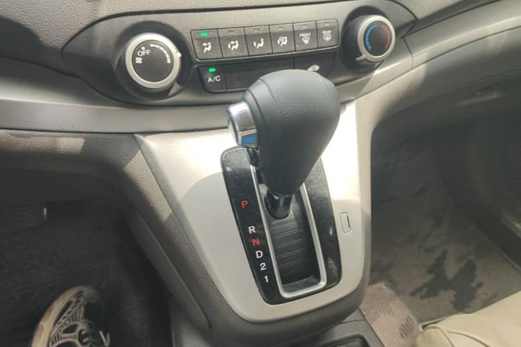 Used Honda CR-V 2012 2.0L two-wheel drive urban version Gear Lever