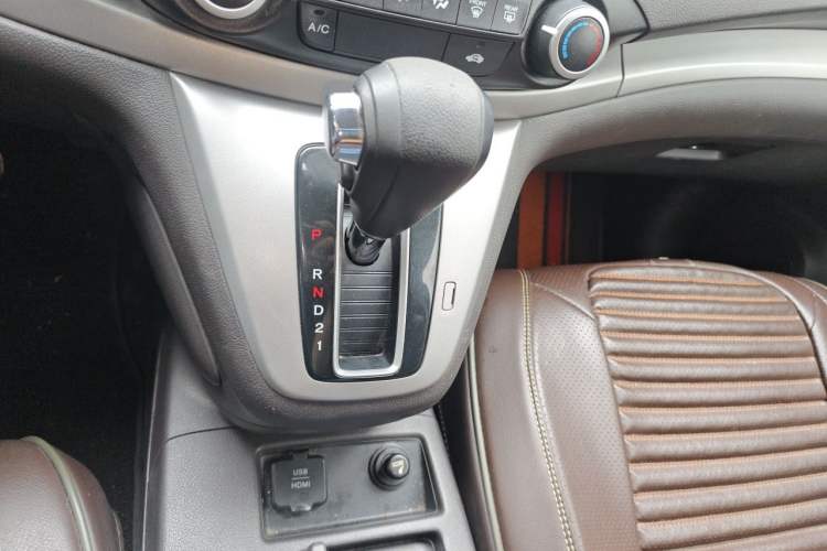 Used Honda CR-V 2012 2.0L two-wheel drive urban version Gear Lever