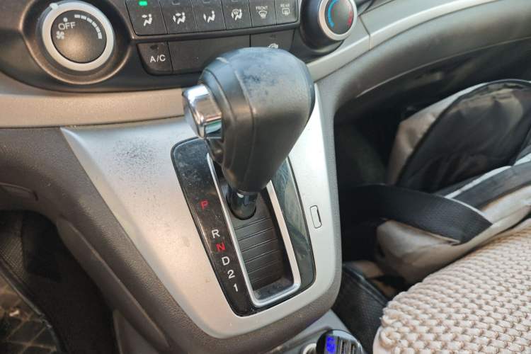 Used Honda CR-V 2012 2.0L two-wheel drive urban version Gear Lever