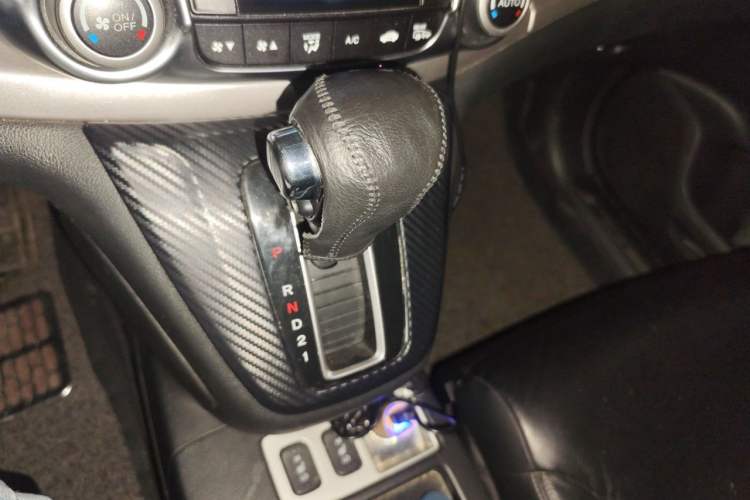 Used Honda CR-V 2012 2.4L four-wheel drive luxury version Gear Lever