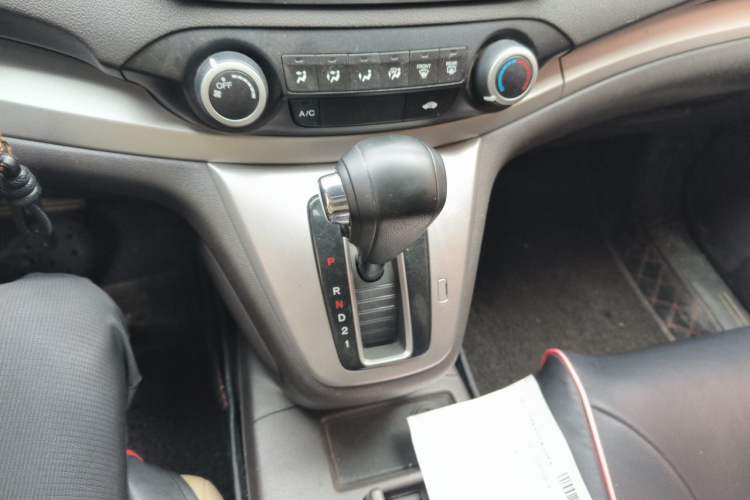 Used Honda CR-V 2012 2.0L two-wheel drive urban version Gear Lever