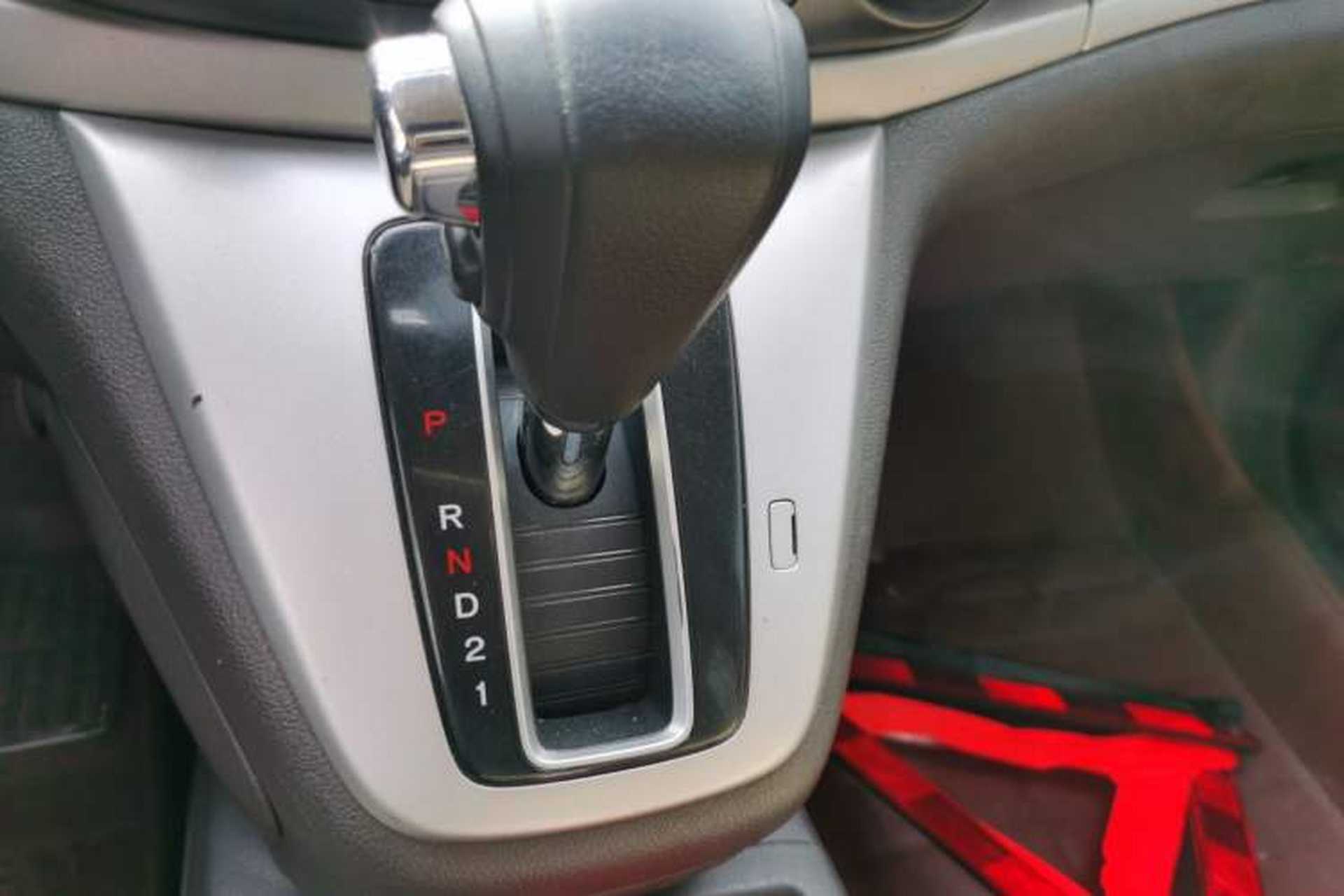 Used Honda CR-V 2012 2.0L two-wheel drive urban version Gear Lever