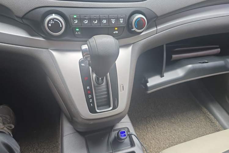 Used Honda CR-V 2012 2.0L two-wheel drive urban version Gear Lever