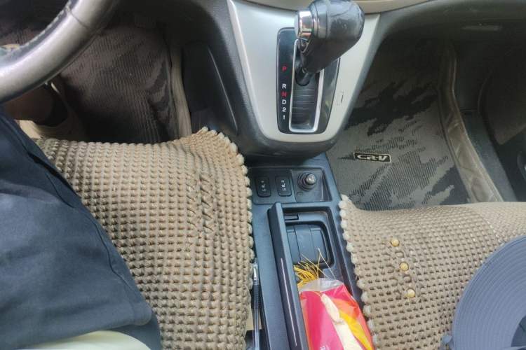 Used Honda CR-V 2012 2.4L four-wheel drive luxury version Gear Lever