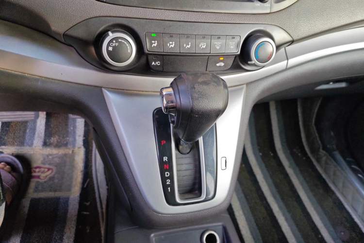Used Honda CR-V 2012 2.0L two-wheel drive urban version Gear Lever