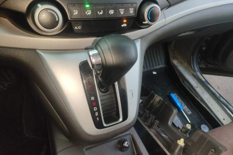Used Honda CR-V 2012 2.0L two-wheel drive urban version Gear Lever