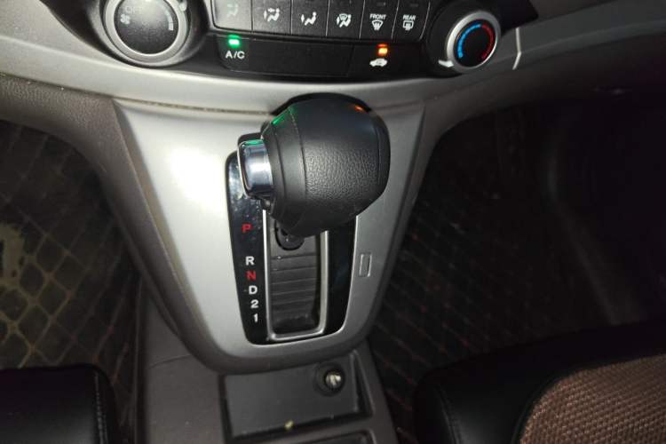 Used Honda CR-V 2012 2.0L two-wheel drive urban version Gear Lever