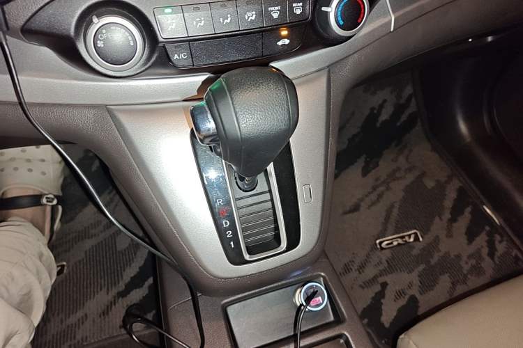 Used Honda CR-V 2012 2.0L two-wheel drive urban version Gear Lever