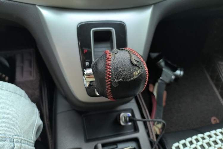 Used Honda CR-V 2012 2.0L two-wheel drive urban version Gear Lever