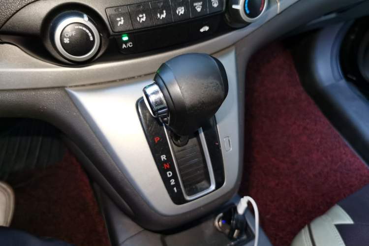 Used Honda CR-V 2012 2.0L two-wheel drive urban version Gear Lever