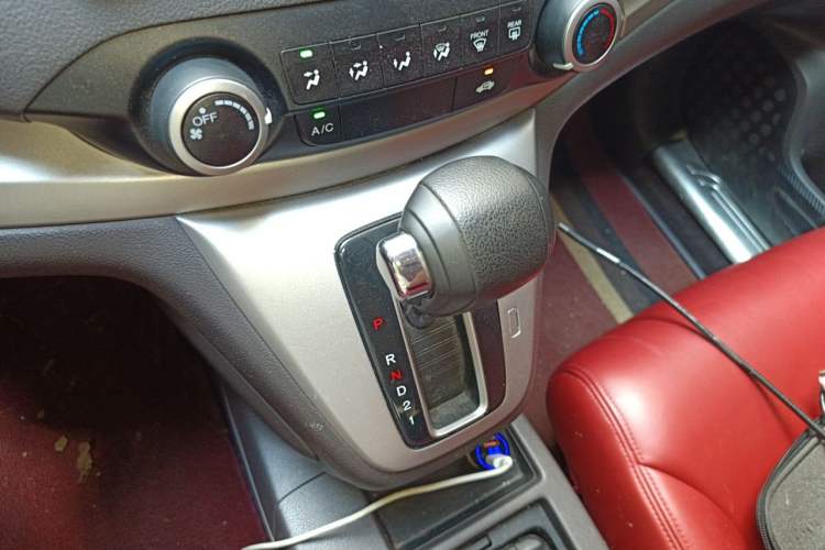 Used Honda CR-V 2012 2.0L two-wheel drive urban version Gear Lever