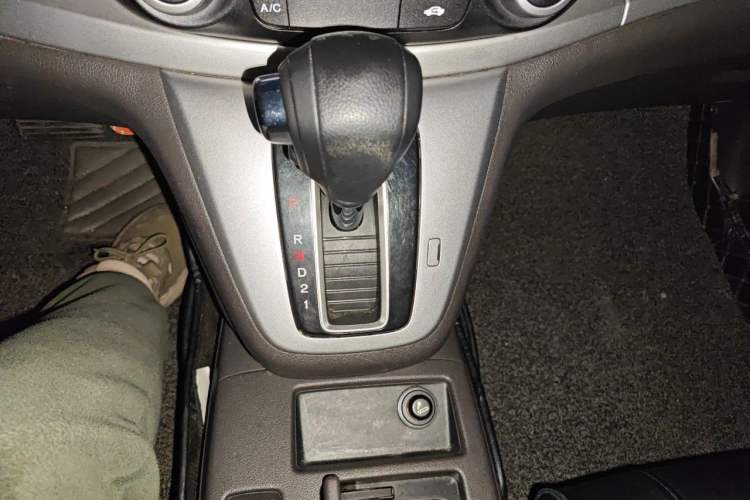 Used Honda CR-V 2012 2.0L two-wheel drive urban version Gear Lever