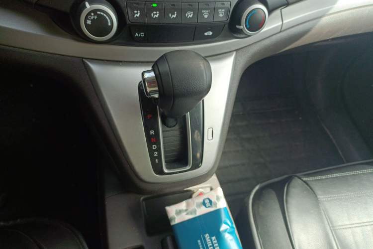 Used Honda CR-V 2012 2.0L two-wheel drive urban version Gear Lever