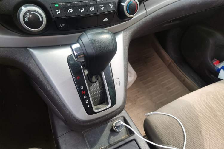 Used Honda CR-V 2012 2.0L two-wheel drive urban version Gear Lever