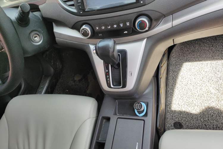 Used Honda CR-V 2012 2.0L two-wheel drive urban version Gear Lever