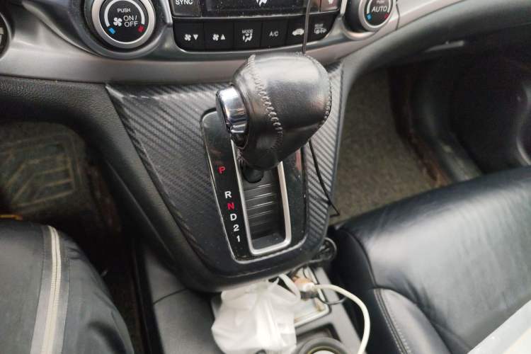 Used Honda CR-V 2012 2.4L four-wheel drive luxury version Gear Lever