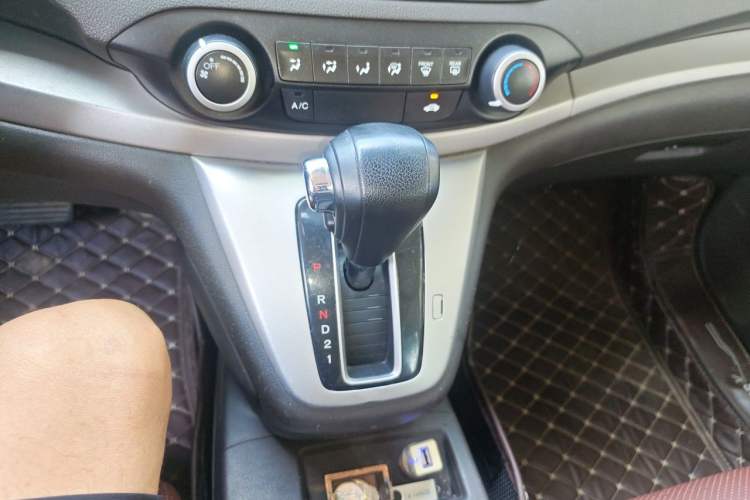 Used Honda CR-V 2012 2.0L two-wheel drive urban version Gear Lever