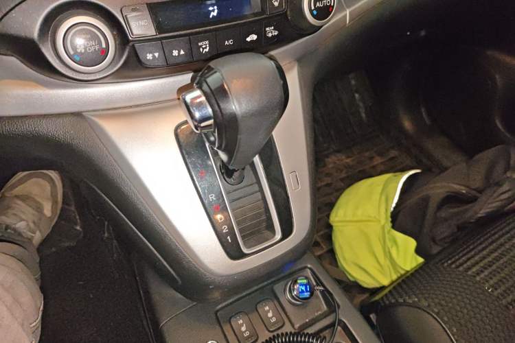 Used Honda CR-V 2012 2.4L four-wheel drive luxury version Gear Lever