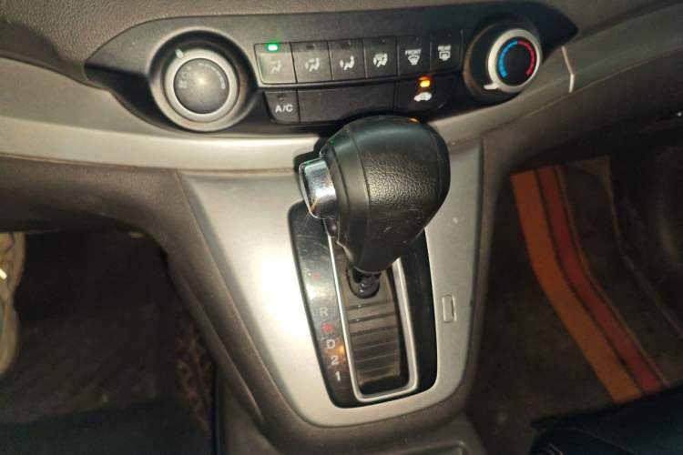 Used Honda CR-V 2012 2.0L two-wheel drive urban version Gear Lever