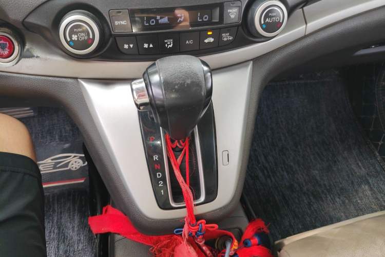 Used Honda CR-V 2012 2.4L four-wheel drive luxury version Gear Lever