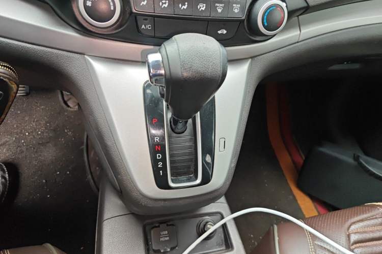 Used Honda CR-V 2012 2.0L two-wheel drive urban version Gear Lever