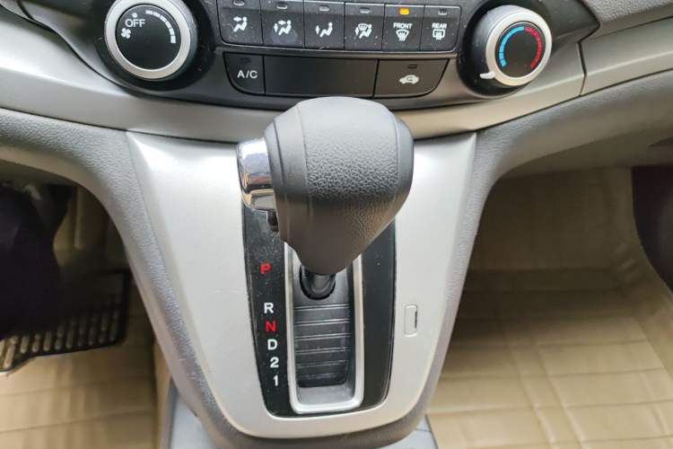Used Honda CR-V 2012 2.0L two-wheel drive urban version Gear Lever