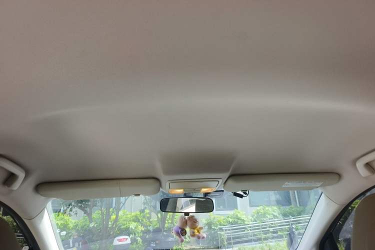 Used Honda CR-V 2012 2.0L two-wheel drive urban version Headliner