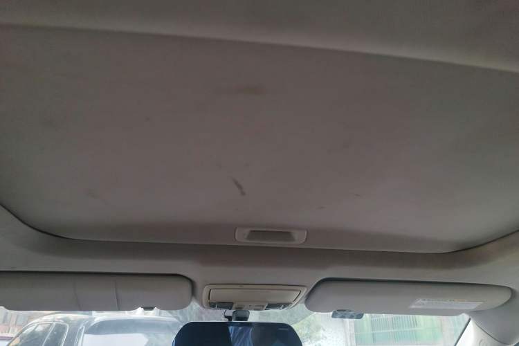 Used Honda CR-V 2012 2.4L four-wheel drive luxury version Headliner