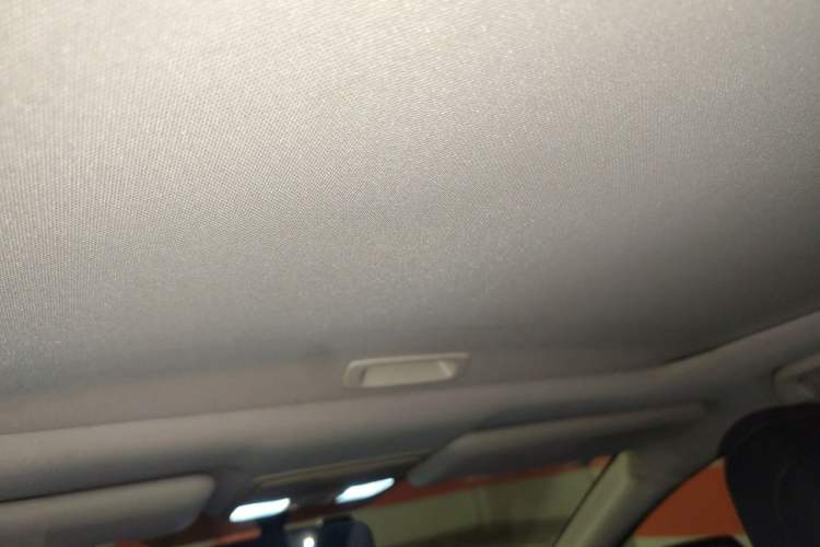Used Honda CR-V 2012 2.4L four-wheel drive luxury version Headliner