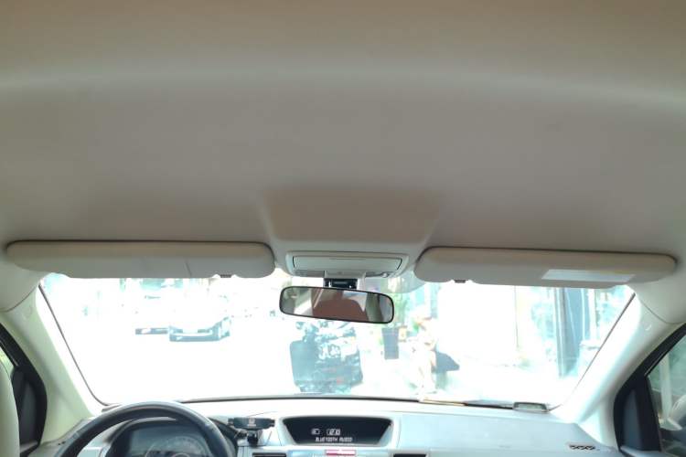 Used Honda CR-V 2012 2.0L two-wheel drive urban version Headliner