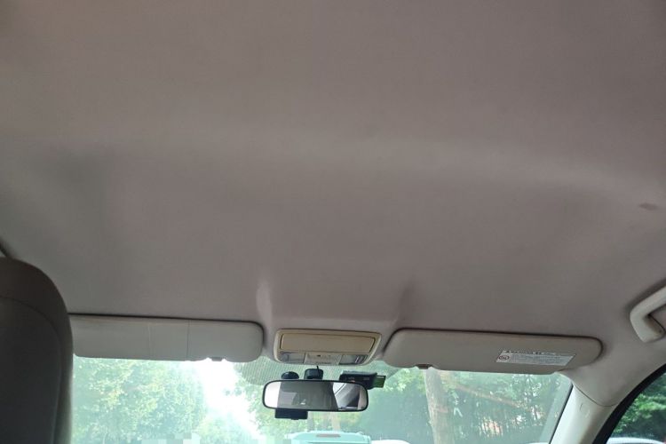Used Honda CR-V 2012 2.0L two-wheel drive urban version Headliner