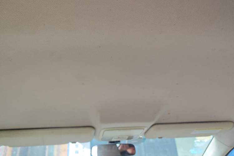 Used Honda CR-V 2012 2.0L two-wheel drive urban version Headliner