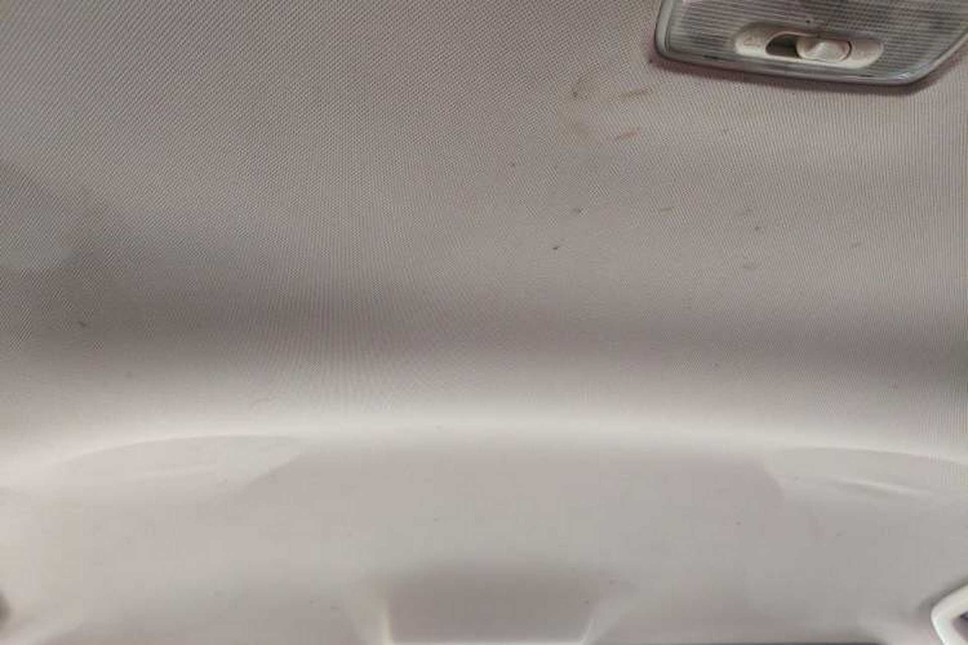 Used Honda CR-V 2012 2.0L two-wheel drive urban version Headliner