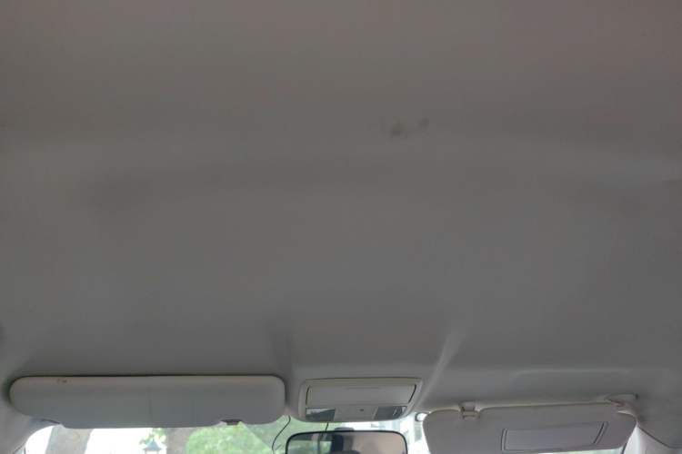 Used Honda CR-V 2012 2.0L two-wheel drive urban version Headliner
