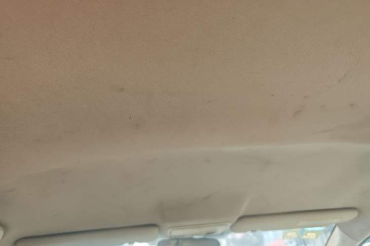 Used Honda CR-V 2012 2.0L two-wheel drive urban version Headliner
