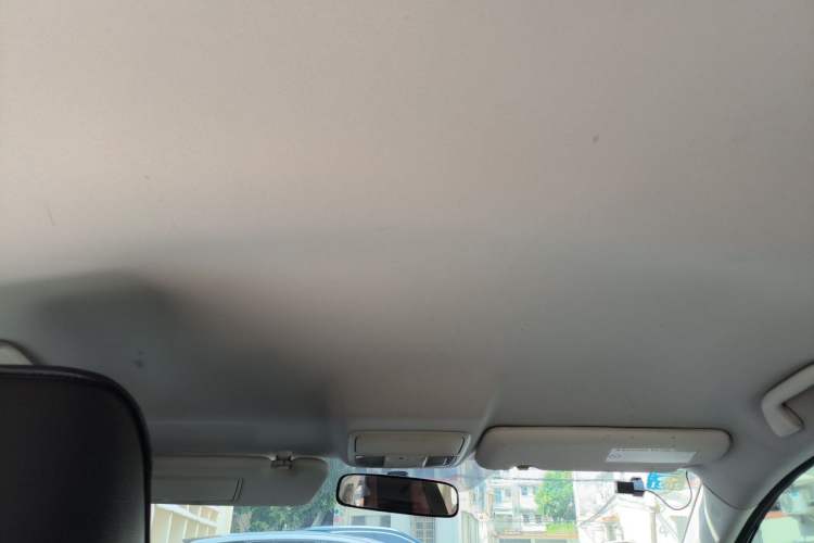 Used Honda CR-V 2012 2.0L two-wheel drive urban version Headliner