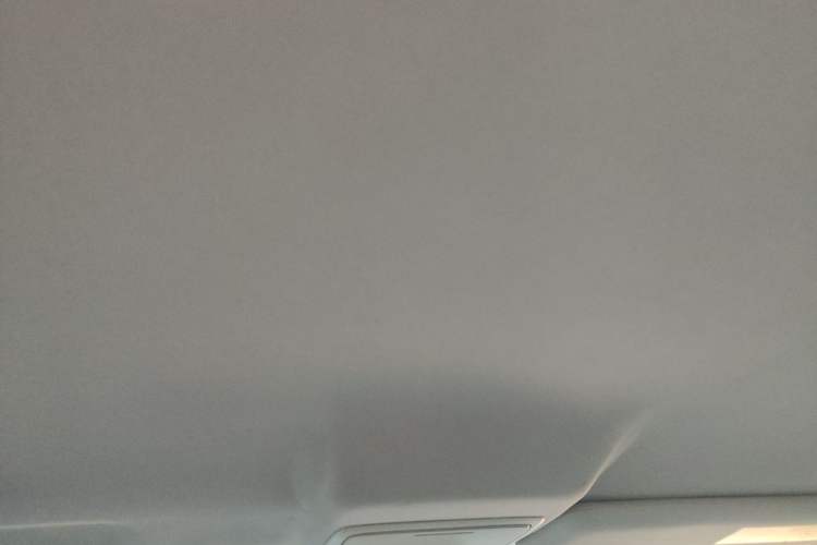 Used Honda CR-V 2012 2.0L two-wheel drive urban version Headliner