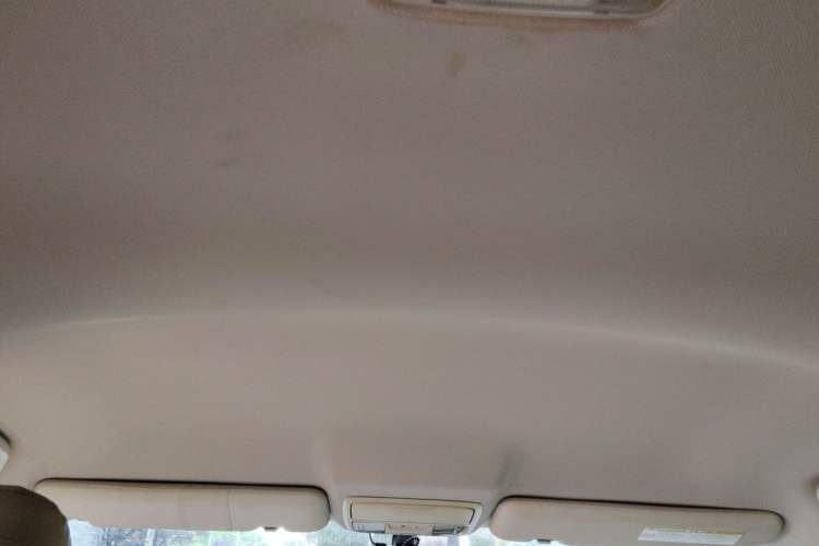 Used Honda CR-V 2012 2.0L two-wheel drive urban version Headliner