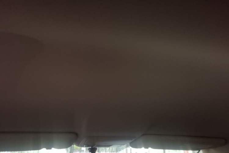 Used Honda CR-V 2012 2.0L two-wheel drive urban version Headliner