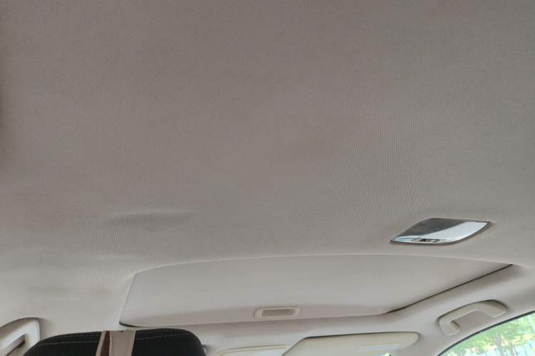 Used Honda CR-V 2012 2.4L four-wheel drive luxury version Headliner