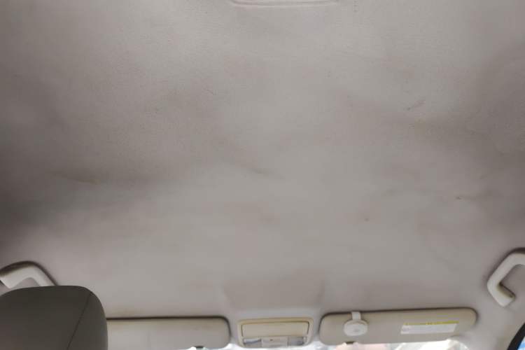 Used Honda CR-V 2012 2.0L two-wheel drive urban version Headliner